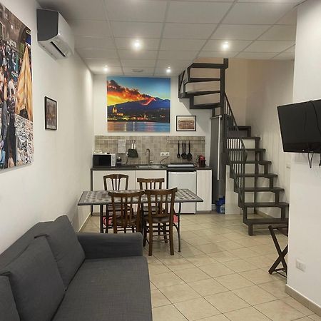 Garibaldi 94- Intera Casa A 2 Passi Dal Duomo Villa CTA Exteriör bild