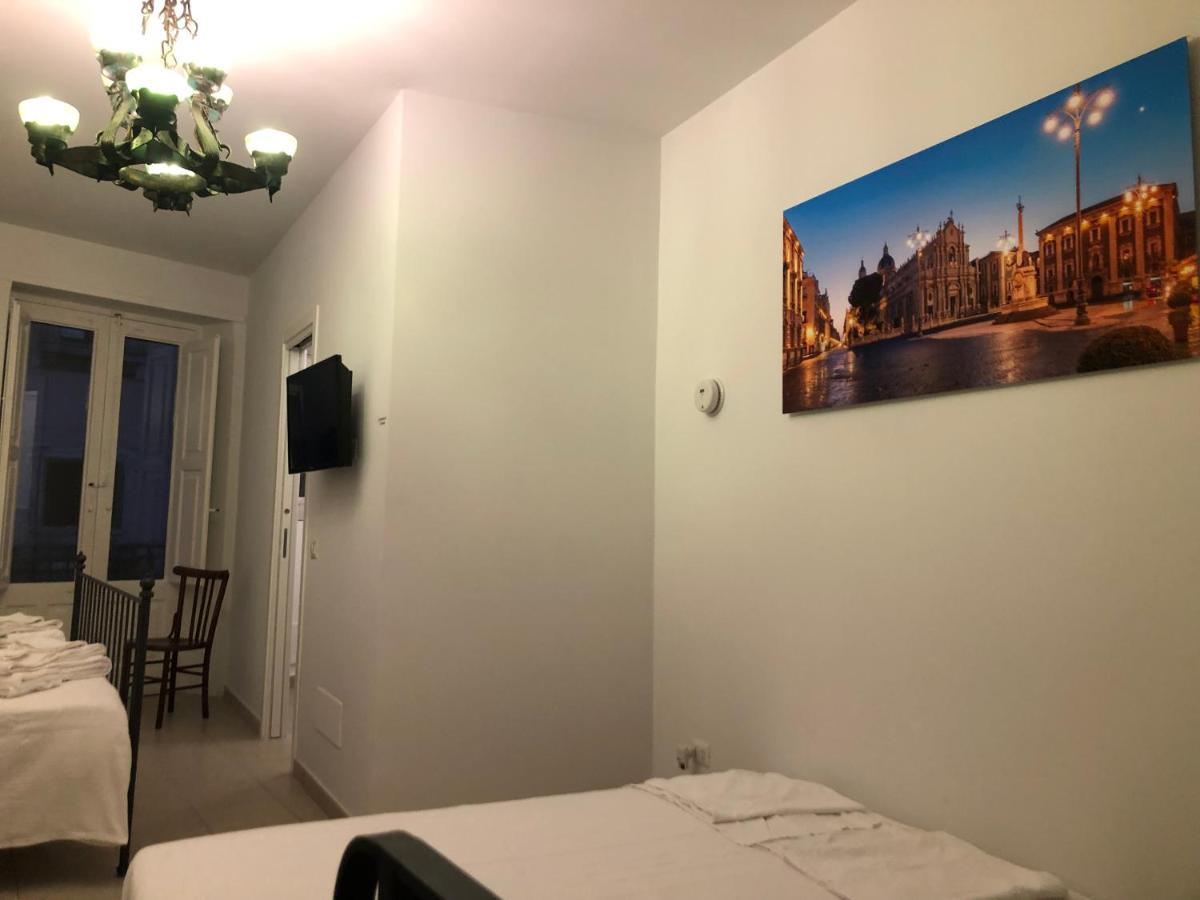 Garibaldi 94- Intera Casa A 2 Passi Dal Duomo Villa CTA Exteriör bild