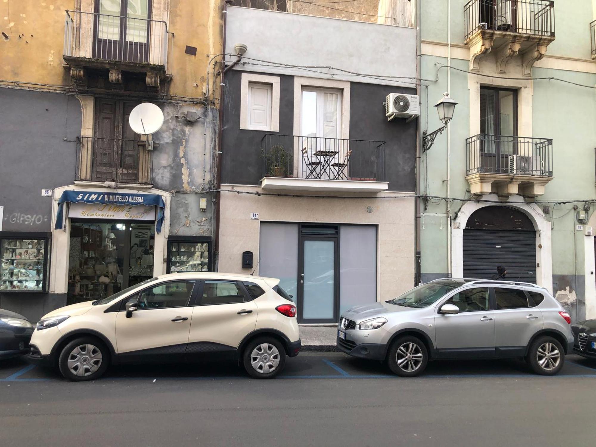 Garibaldi 94- Intera Casa A 2 Passi Dal Duomo Villa CTA Exteriör bild